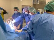 Una cirurgia de pròtesi de maluc que permet tornar a casa el mateix dia de la intervenció