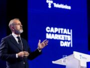 Telefónica tanca 2025 amb més creixement i forta generació de caixa