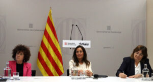 Educació assegura que els mossos als centres no substituiran els educadors i que no entraran a les aules
