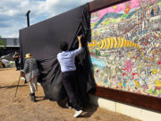 Pilarín Bayés presenta un nou mural a Manlleu que homenatja les dones de la ciutat
