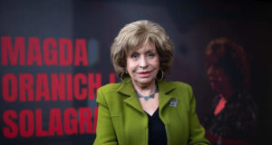 Magda Oranich presenta ‘Totes les batalles’ a la Llibreria Contijoch de Manlleu