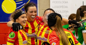 El Club Patí Manlleu confirma les renovacions de Blanca Angrill i Mireia Codinach per a la nova temporada